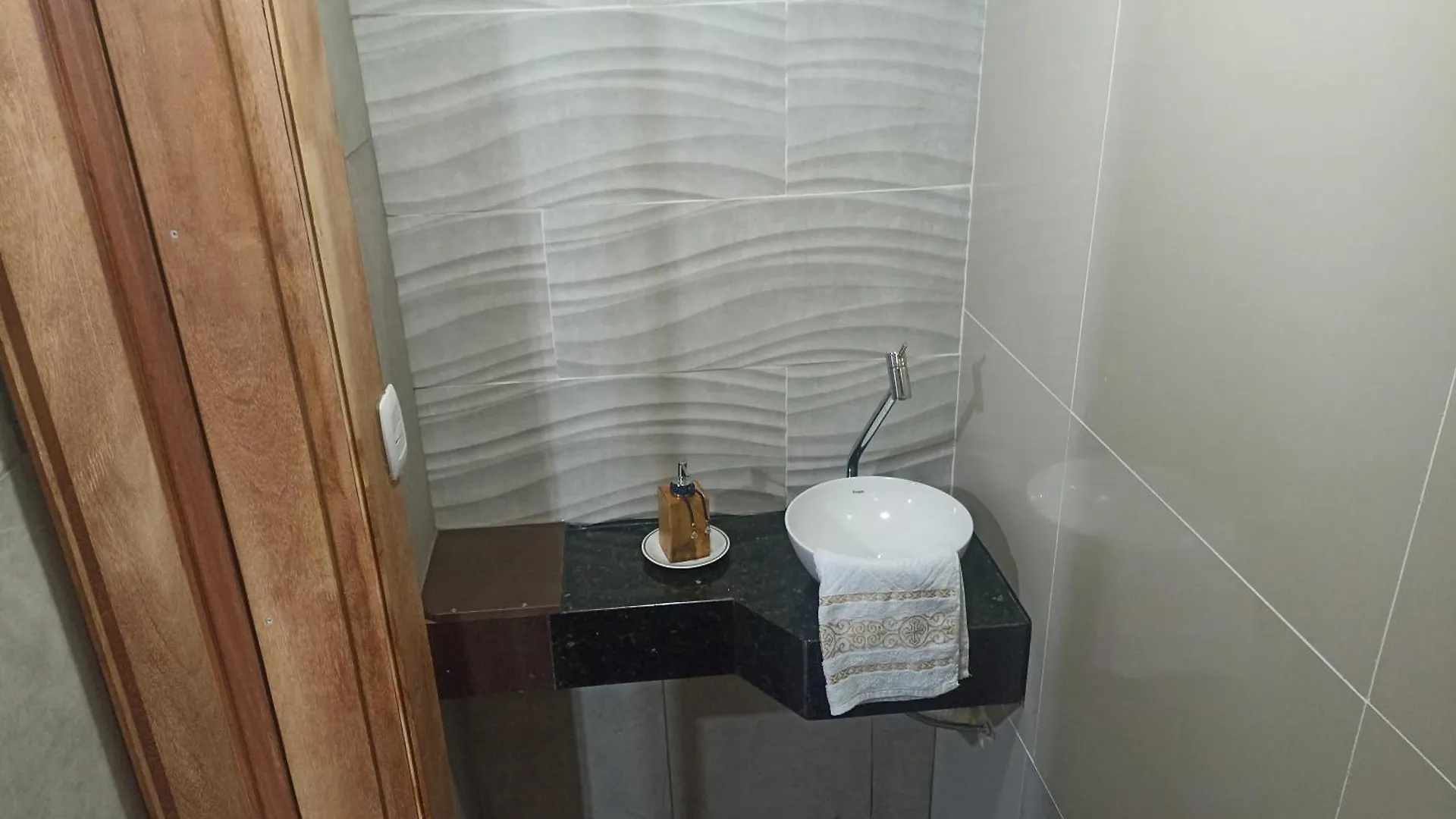 Suite Com Hidro No Centro Balneário Camboriú