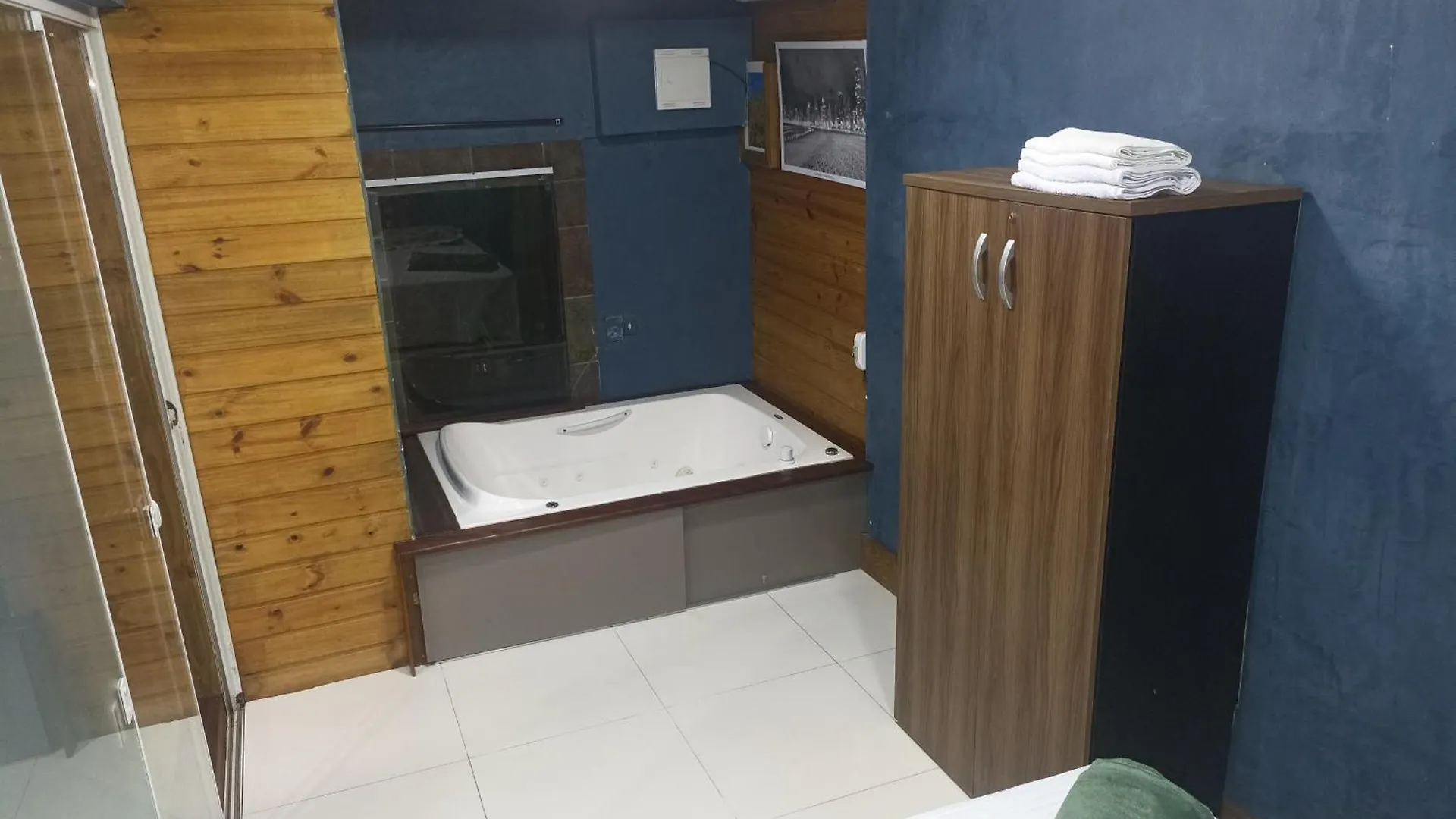 Suite Com Hidro No Centro Balneário Camboriú